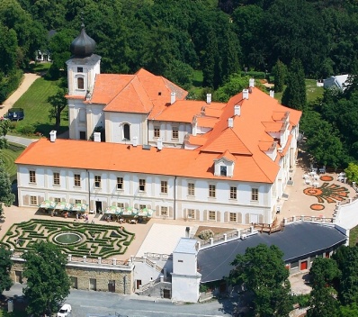 Zámek Loučeň