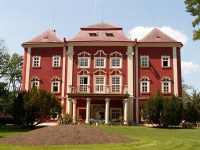 Dětenice zámek