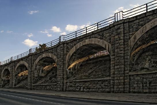 železniční viadukt