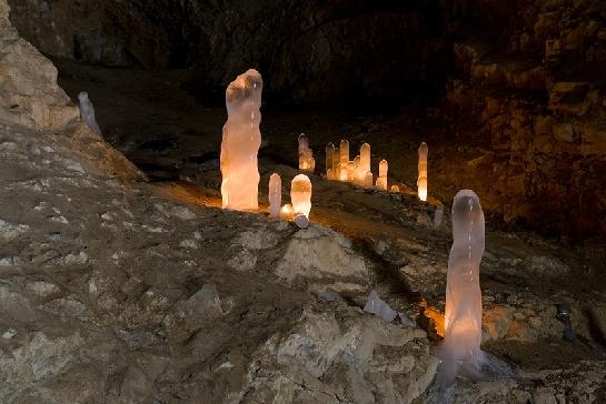 Ledové divadlo v Evině jeskyni