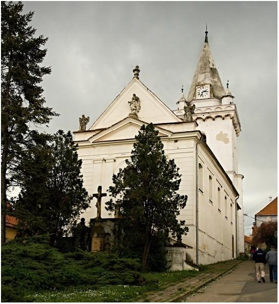 Kostel sv. Barbory v Pavlově.