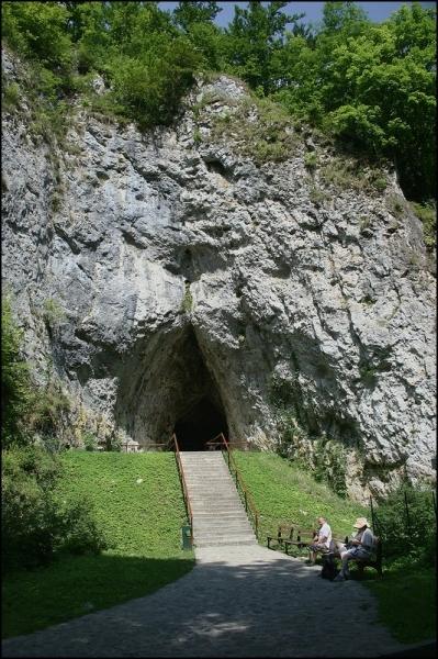 vchod do Kateřinské jeskyně