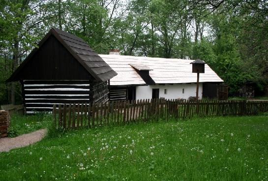Skanzem Kouřim