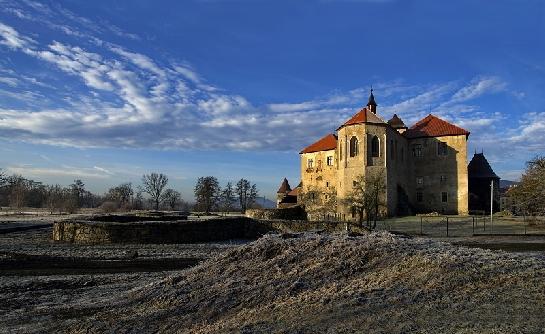 Hrad v zimě panorama 2