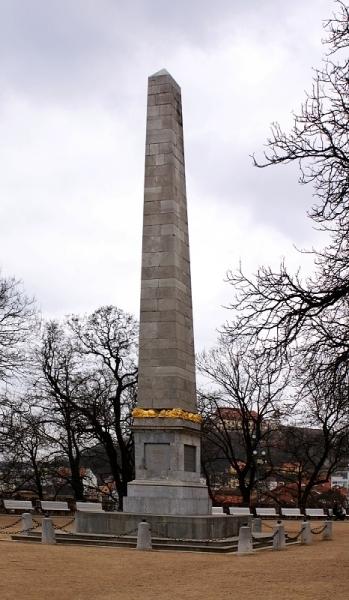 Brno Denisovy sady- obelisk