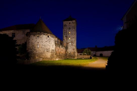 Švihovský hrad v noci 3