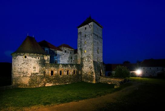 Švihovský hrad v noci 2