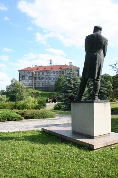 Zámek Nelahozeves
