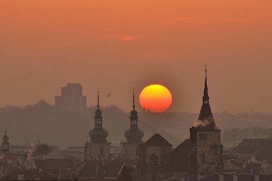 Věže, střechy, Vítkov... a žhavá koule