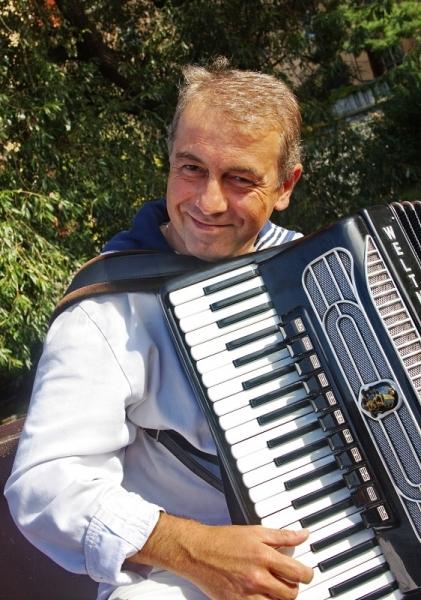 Námořník s harmonikou