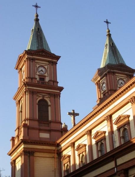 Věže katedrály Božského Spasitele