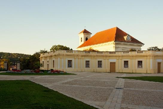 Slavkov u Brna kostel Vzkříšení Páně