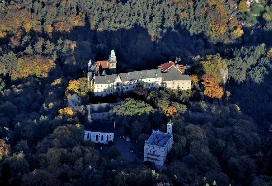 zámek Hrubá Skála