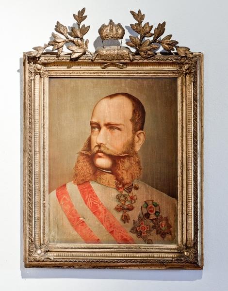 František Josef I s rámem