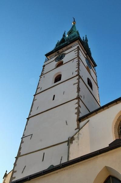 Věž kostela Nanebevzetí Panny Marie