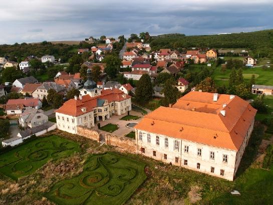 Nebílovy