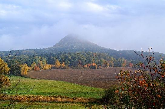Zřícenina hradu Ronov u Blíževedel