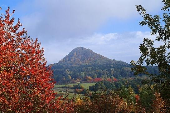 Zřícenina hradu Ronov u Blíževedel