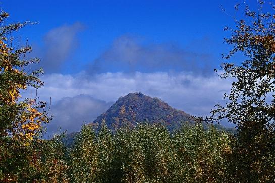 Zřícenina hradu Ronov u Blíževedel
