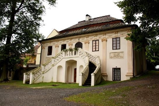 Empírový dům - park, Zámek Blatná