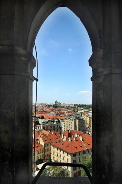 Hradčany průhledem