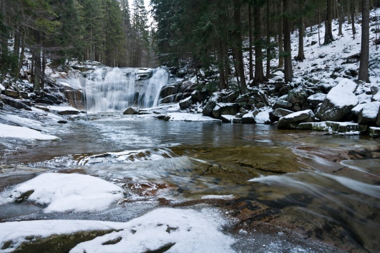 Mumlavský vodopád v zimě