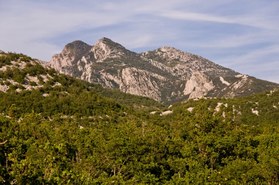 Pohled z osady Jurline na vrcholky Velike Paklenice