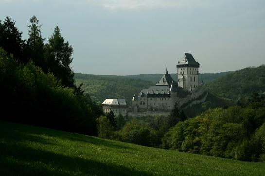 Karlštejn před bouřkou