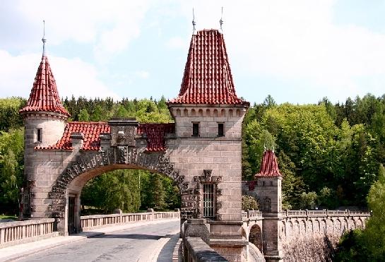 Přehrada Les králov.