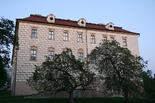 Zámek Benátky n.J.