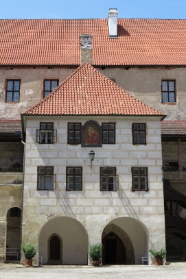 Nádvoří - státní hrad a zámek Horšovský Týn