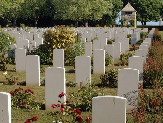 vojenský hřbitov kanadských vojáků