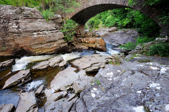 SKOTSKO - most TELFORD'S BRIDGE s vodopády