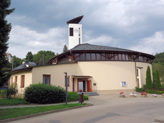 Luhačovice kostel
