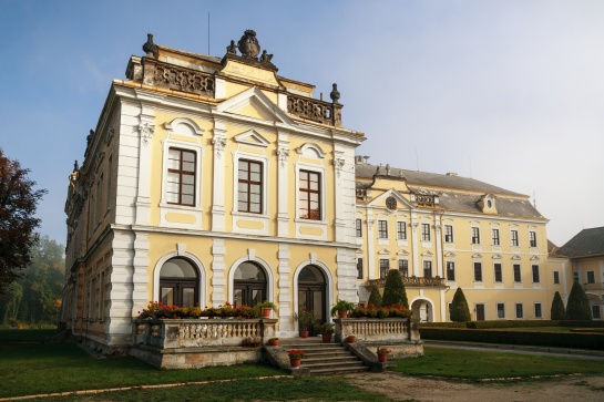 Lysá nad Labem zámek