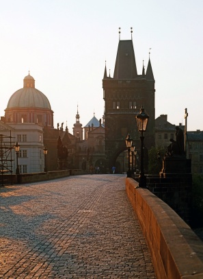 Vychod slnka na Karlovom moste, Praha