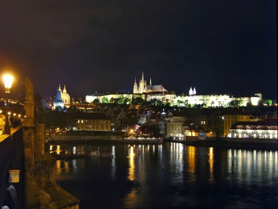 Nočny Karlov most