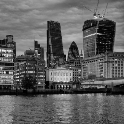 LONDÝN - pohled na CITY