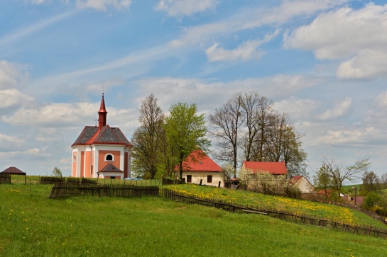 Kostel u Pusté Kamenice