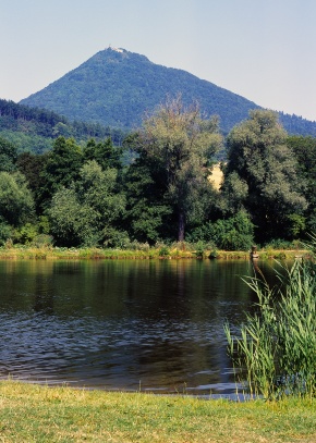 Milešovka od Milešova