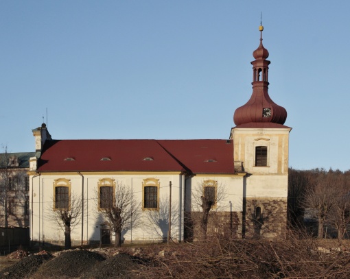 Kostel sv Vavřince v Kostomlatech u Milešova