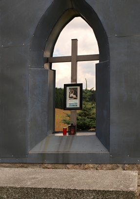 Jelení  - symbol.oltář