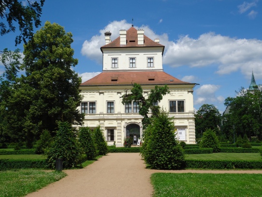 Ostrov - letohrádek