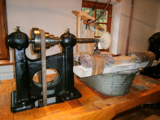 Interaktivní muzeum sklářství v osadě Rajsko u Annína