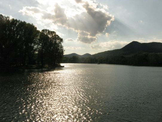 Krajina podél Labe