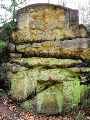 Kamenný oltář