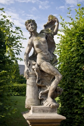 Lysá nad Labem - alegorická socha