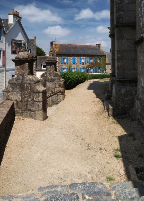 farní dvorec v Guimillau