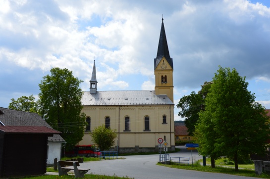 Dolní Hbitý, kostel