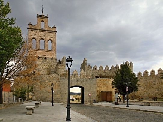 Město Avila - hradby